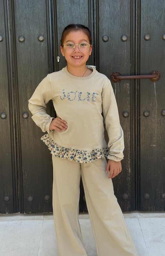 Conjunto beig y flores niña