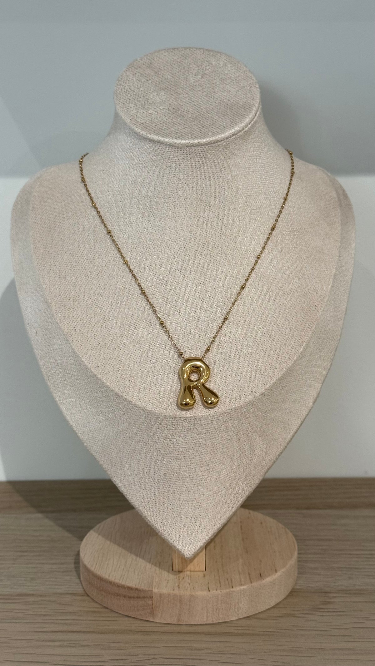 Collar inicial grande