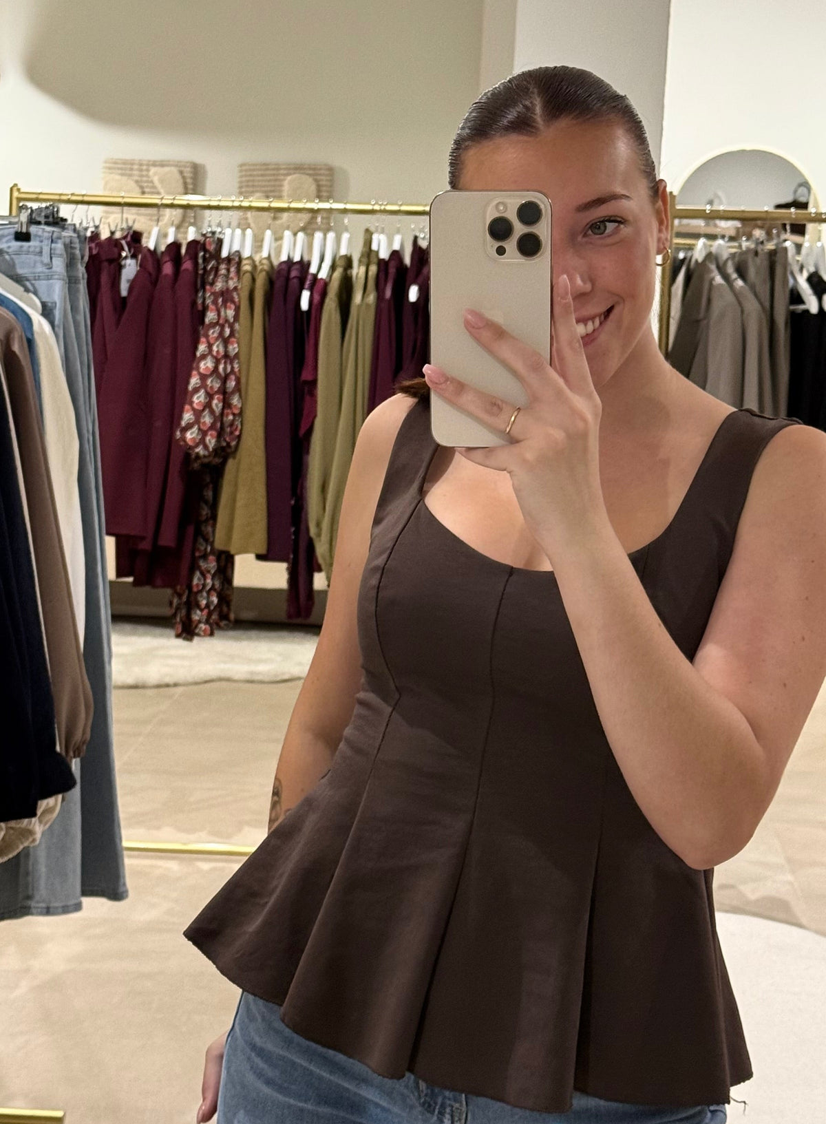 Top peplum con escote corazón